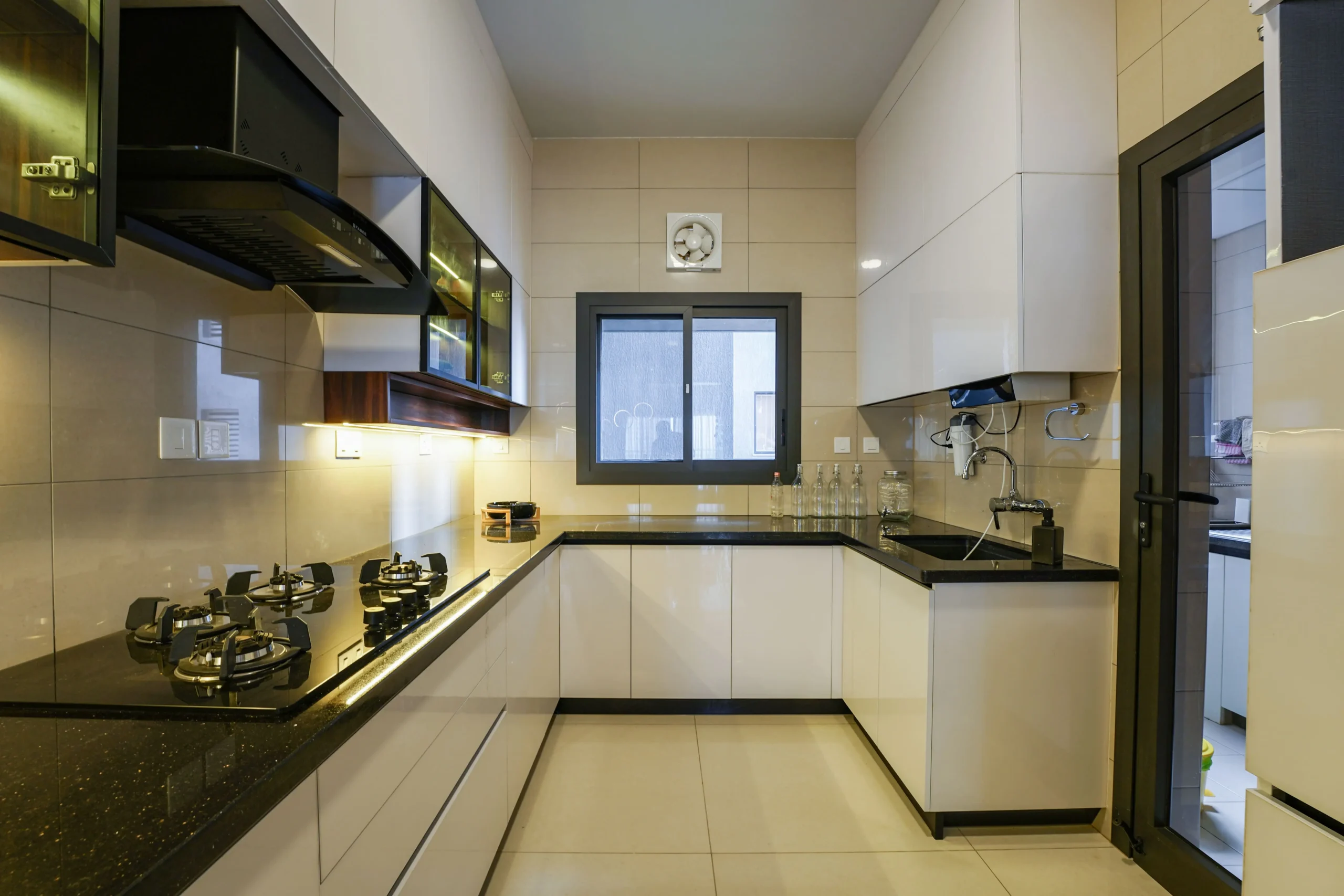U-shaped Kitchen
